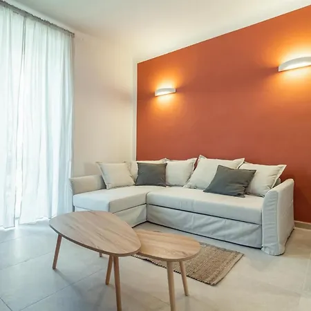 Lovely Oasi X7 - Near Station Apartment *